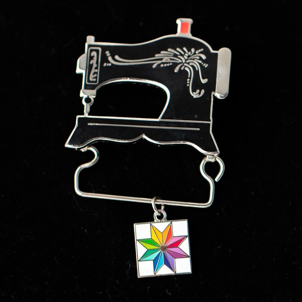 PinPeddlers Sewing Machine Brooch Pin Quilt Block Dangle Enamel Silver Tone
